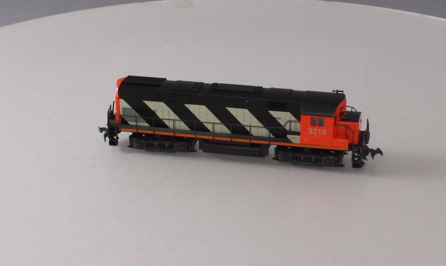 Atlas 8052 HO C424 Phase 2 Loco Canadian National #3219 LN/Box