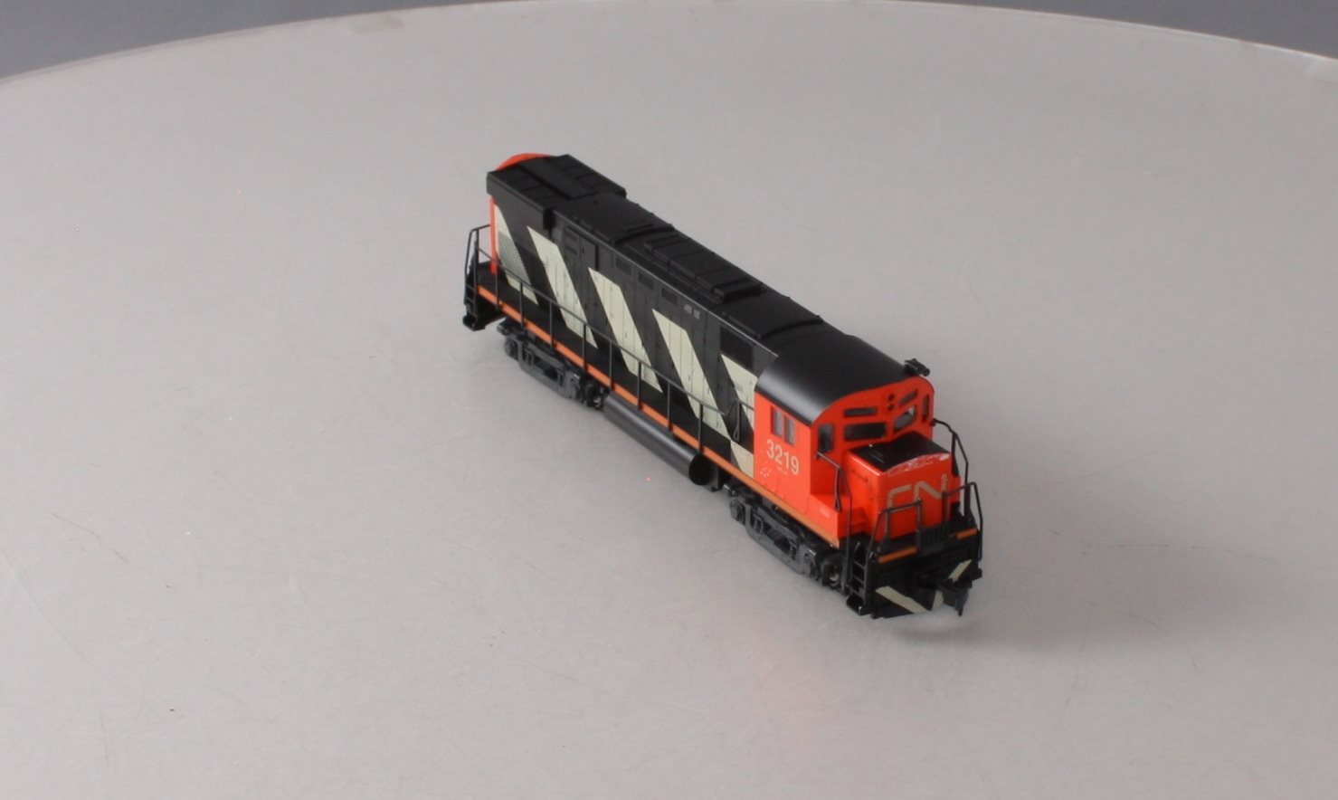 Atlas 8052 HO C424 Phase 2 Loco Canadian National #3219 LN/Box