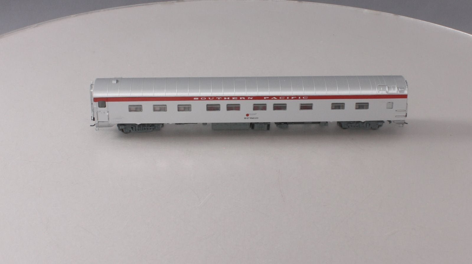 Rapido Trains 104081 HO Southern Pacific 10-5 Sleeper #9210