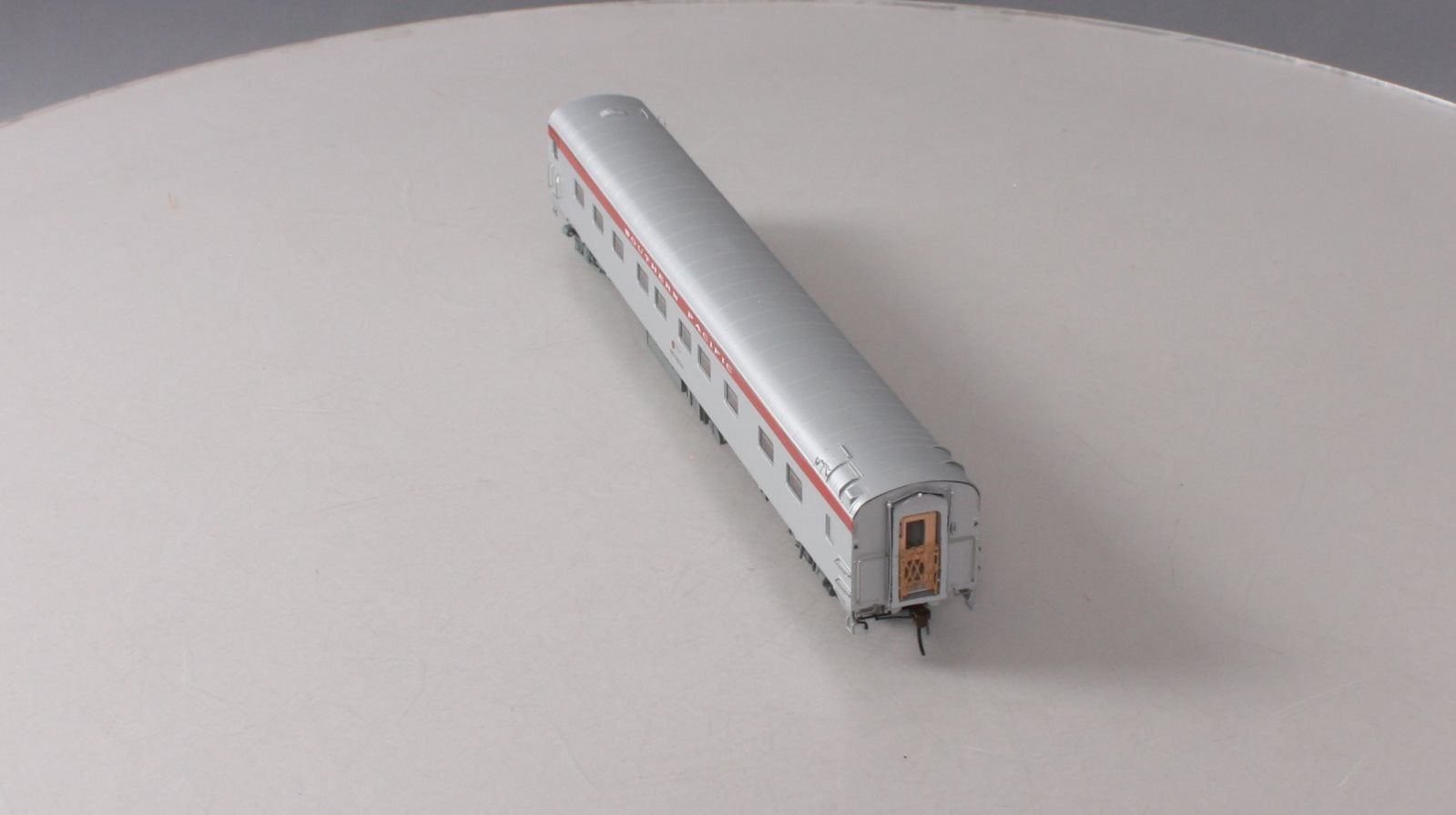 Rapido Trains 104081 HO Southern Pacific 10-5 Sleeper #9210