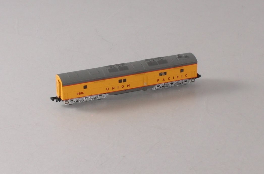 Life Like 7022 N Scale Union Pacific E7 Unpowered B Unit Diesel Locomotive #988B LN/Box