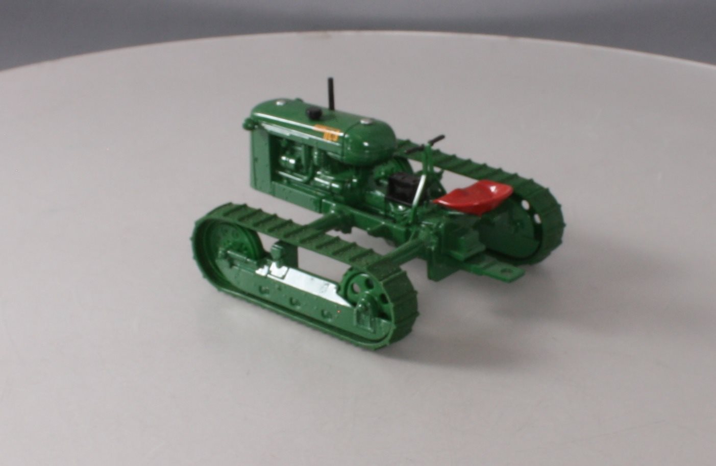 Ertl 13007 1:16 Scale Die Cast Oliver OC-3 Crawler NIB