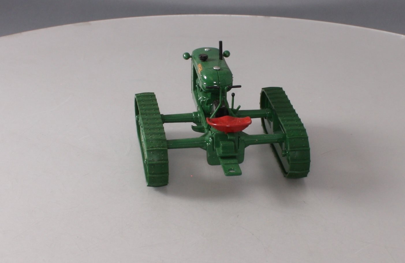 Ertl 13007 1:16 Scale Die Cast Oliver OC-3 Crawler NIB