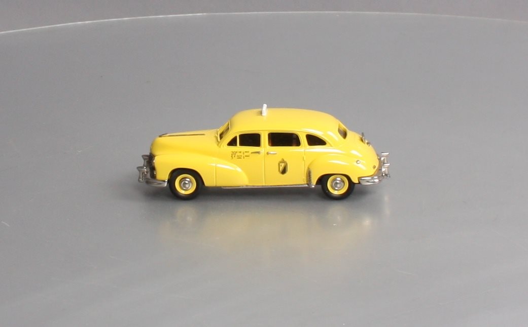 Brooklin Models BRK89A 1:43 Diecast 1949 Checker New York Cab - Yellow