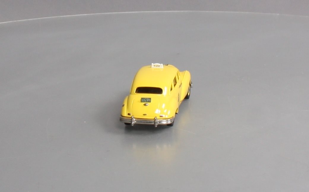 Brooklin Models BRK89A 1:43 Diecast 1949 Checker New York Cab - Yellow