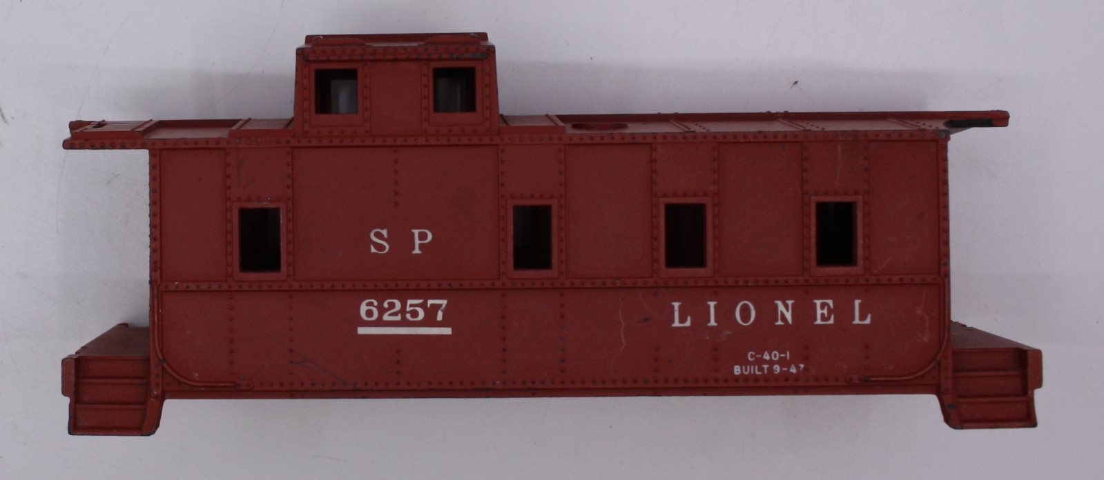 Lionel 6257-1 SP Caboose with Damage