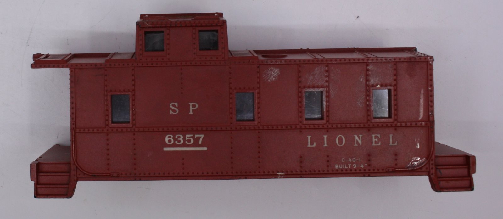 Lionel 6357-1 SP Caboose with Damage