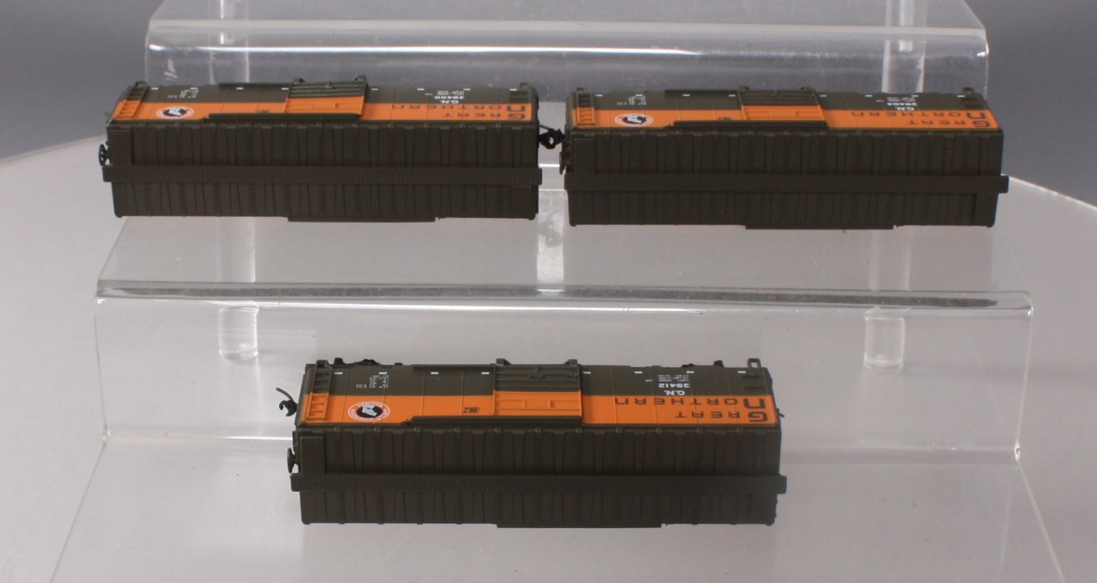 Walthers 932-9074 HO Scale Great Northern 40' PS1 Boxcar (Set of 3)
