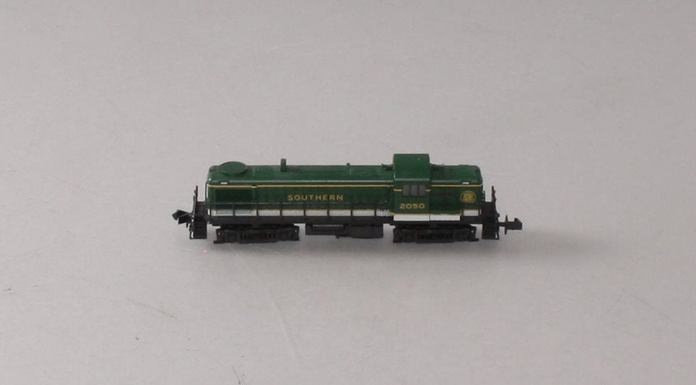 Atlas 42026 N Scale Southern RS-3 Diesel Locomotive #2050