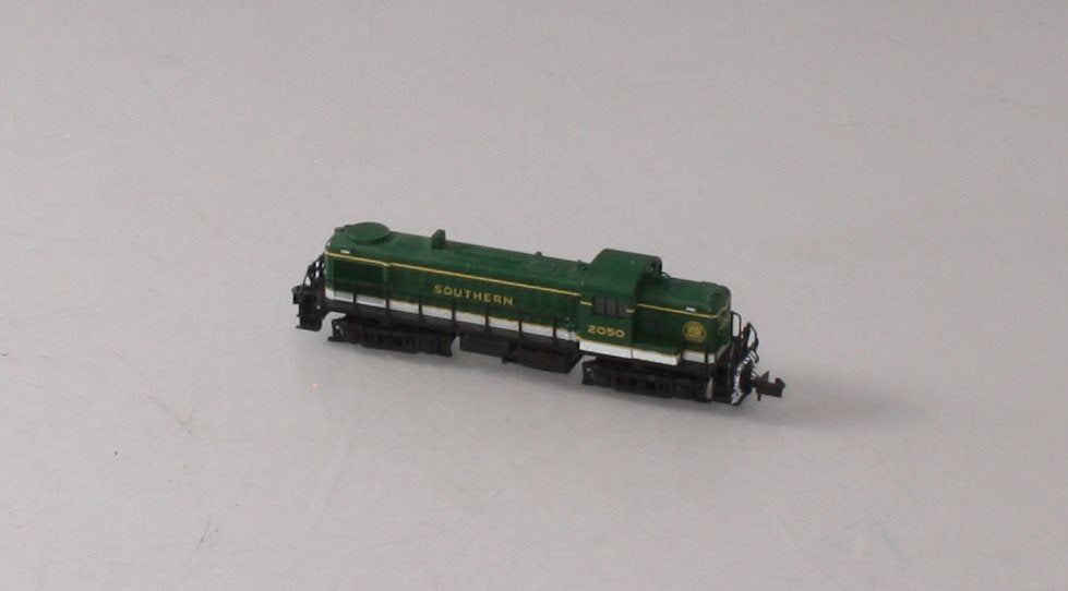 Atlas 42026 N Scale Southern RS-3 Diesel Locomotive #2050