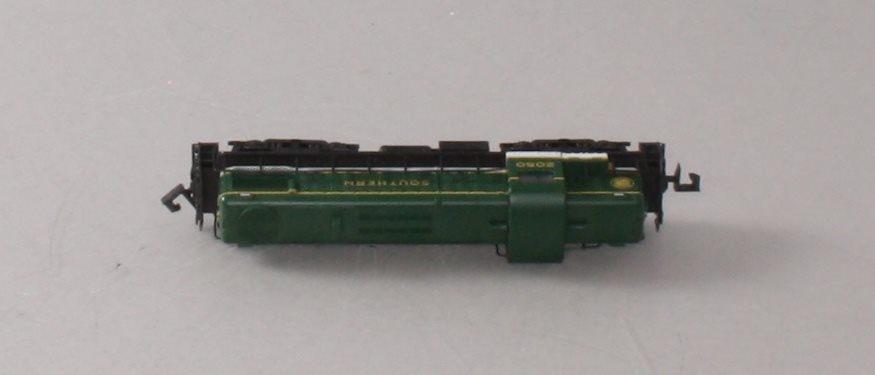 Atlas 42026 N Scale Southern RS-3 Diesel Locomotive #2050