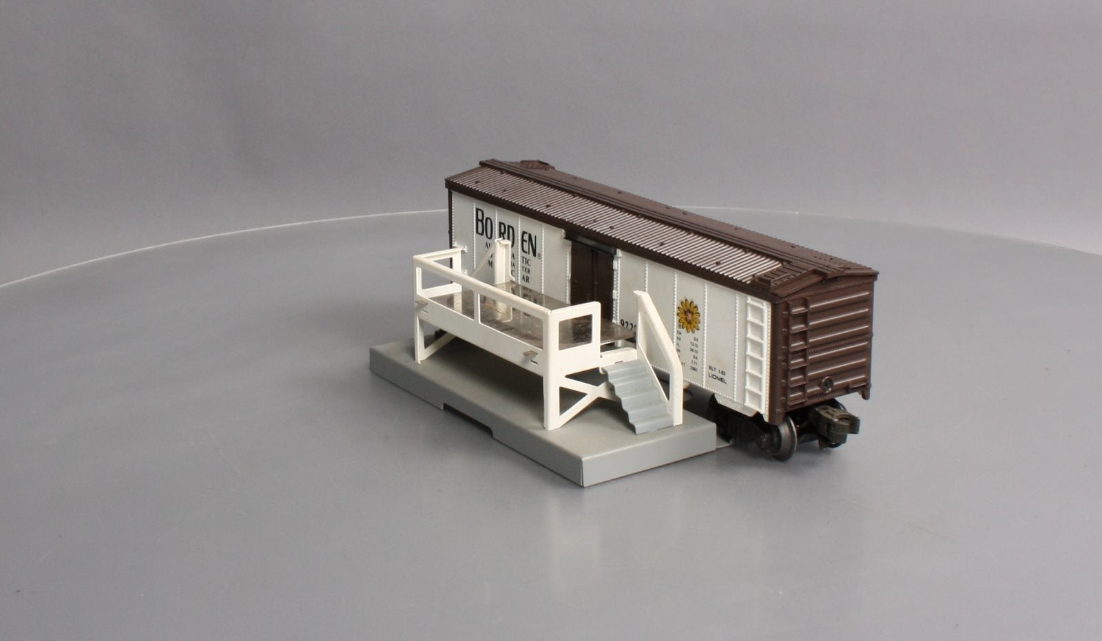 Lionel 6-9220 Borden Operating Milk Car EX/Box