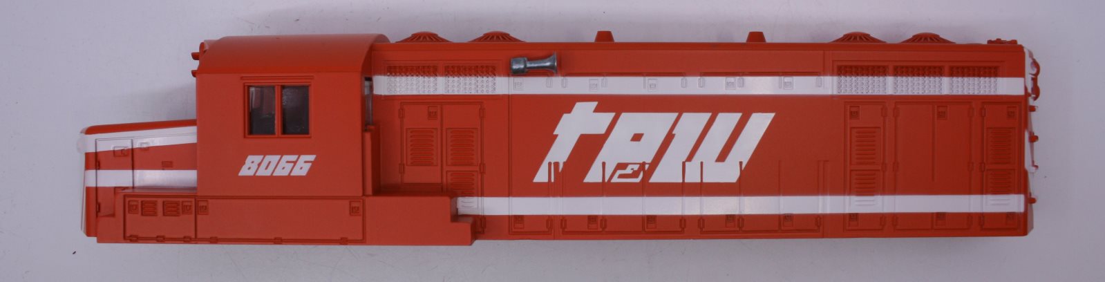 Lionel 8066-2 O Gauge Orange and White TP&W Diesel Loco Shell