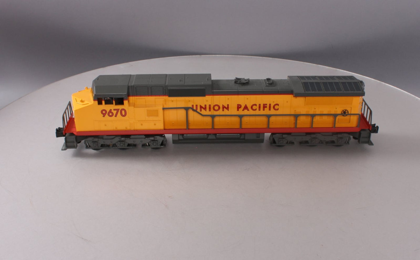Williams DA9-05 O Gauge Union Pacific Dash 9 Powered Diesel Locomotive #9670 EX/Box