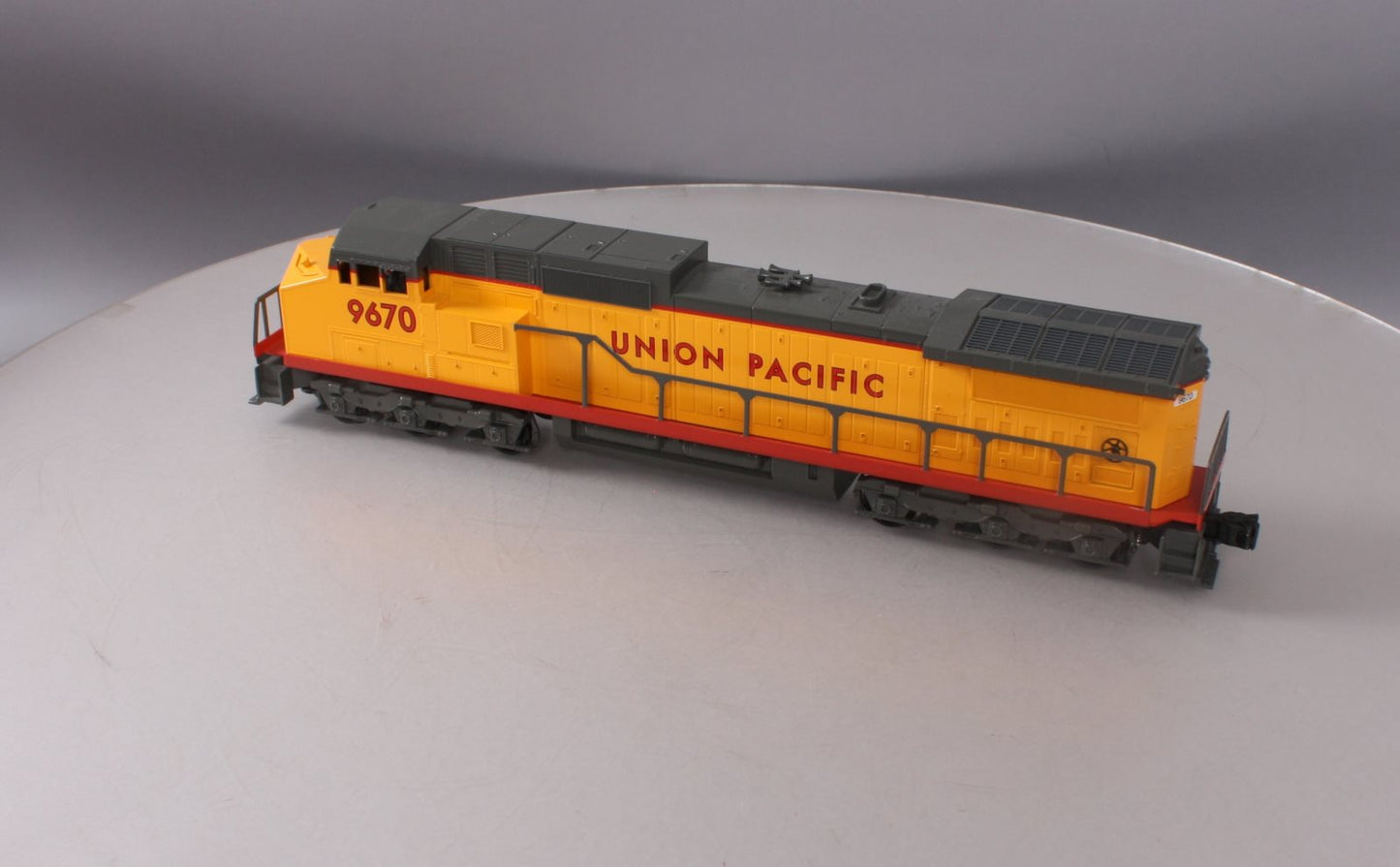 Williams DA9-05 O Gauge Union Pacific Dash 9 Powered Diesel Locomotive #9670 EX/Box