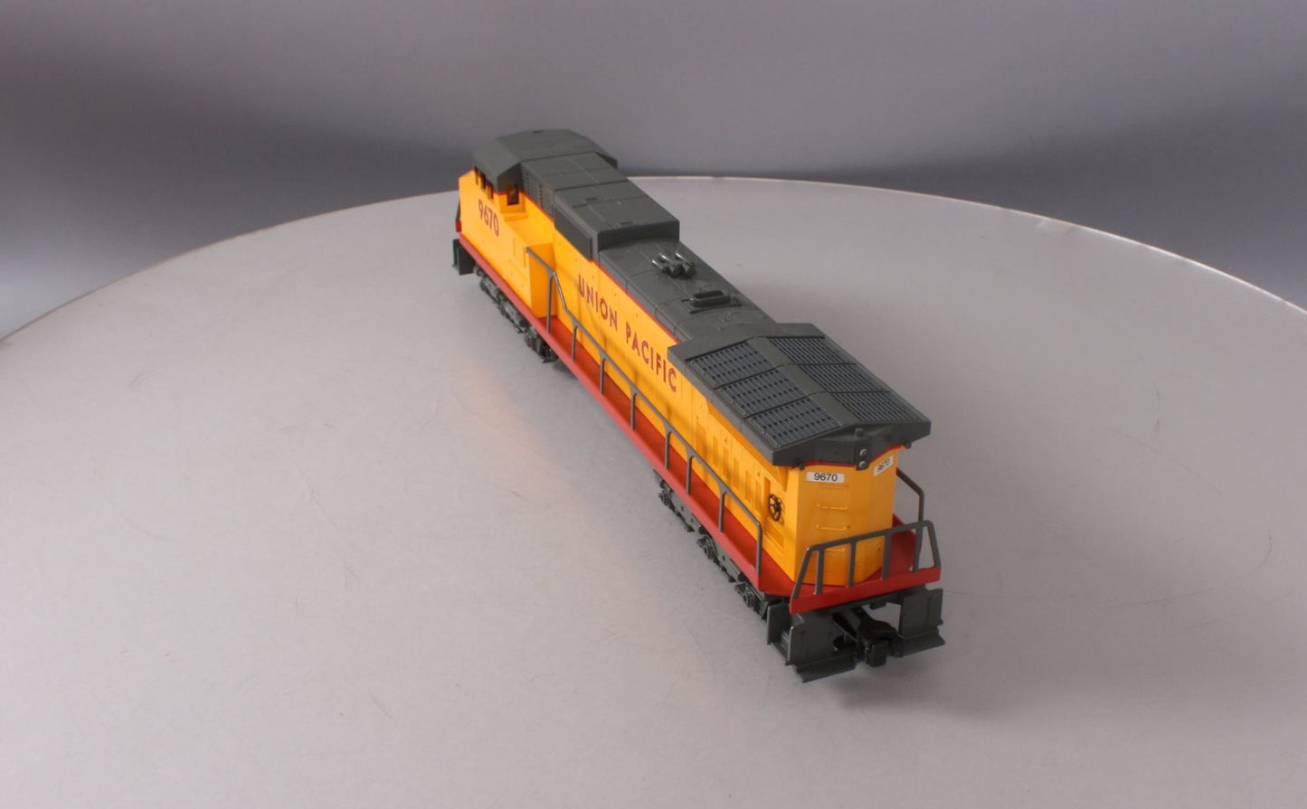 Williams DA9-05 O Gauge Union Pacific Dash 9 Powered Diesel Locomotive #9670 EX/Box