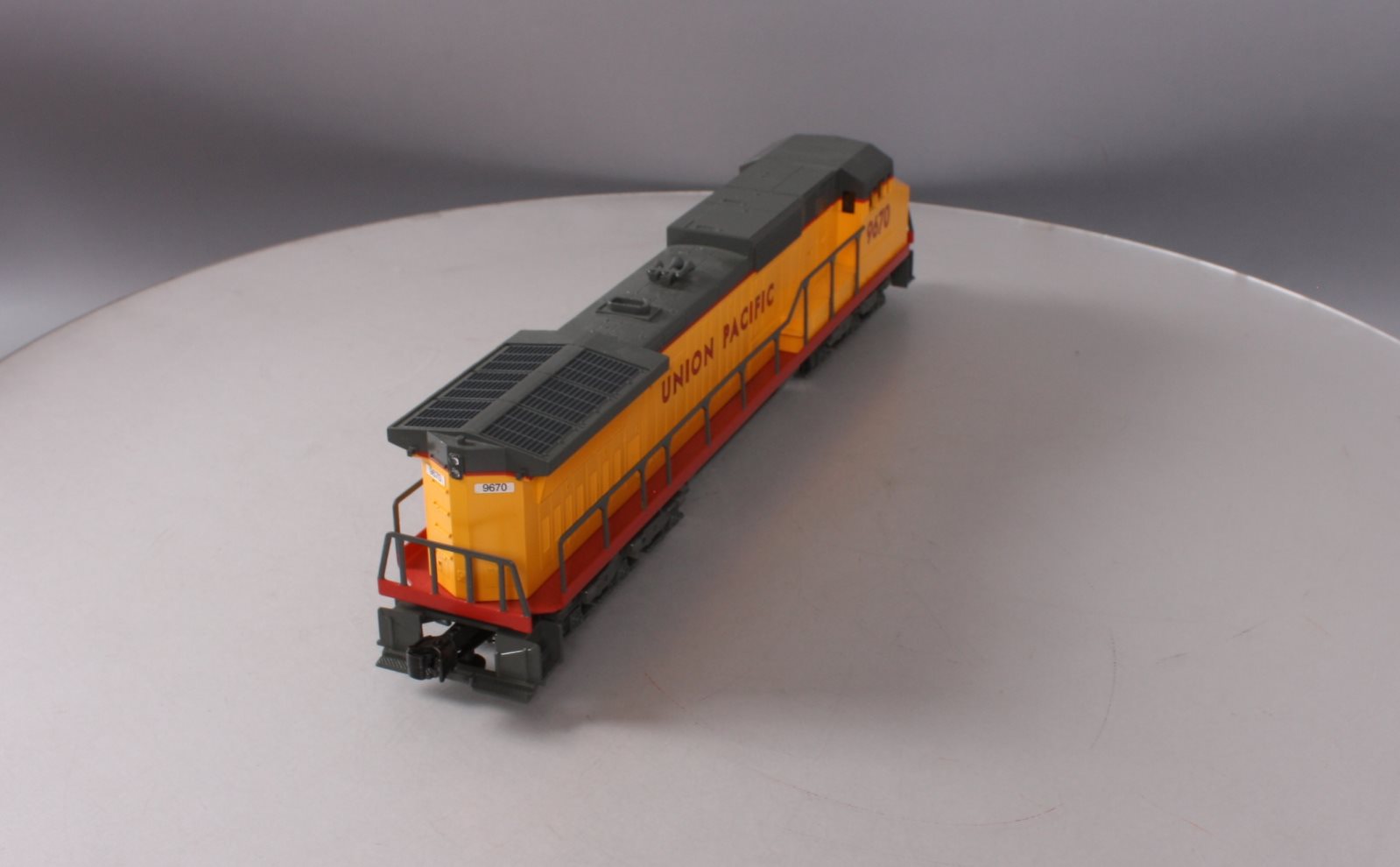 Williams DA9-05 O Gauge Union Pacific Dash 9 Powered Diesel Locomotive #9670 EX/Box