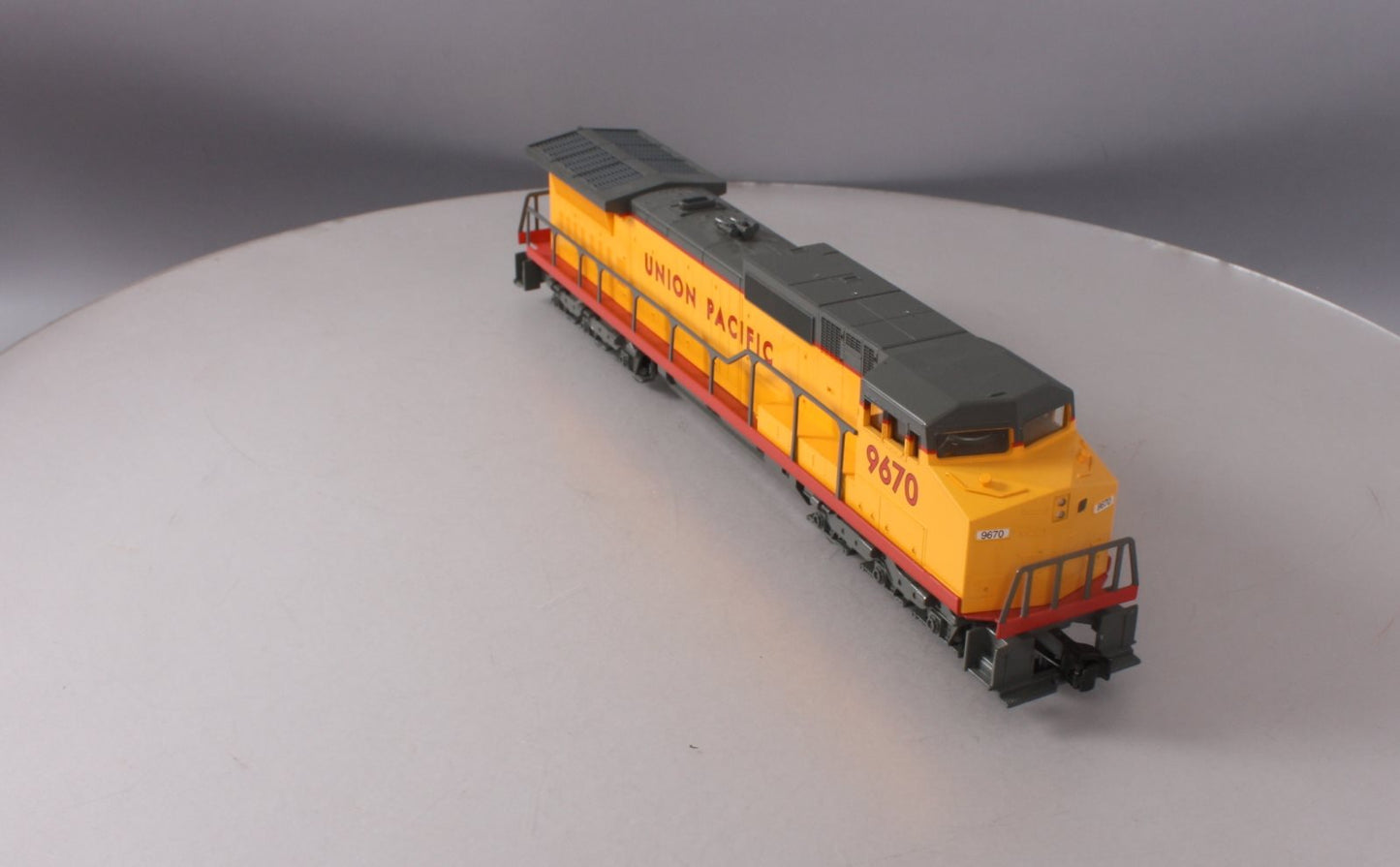 Williams DA9-05 O Gauge Union Pacific Dash 9 Powered Diesel Locomotive #9670 EX/Box