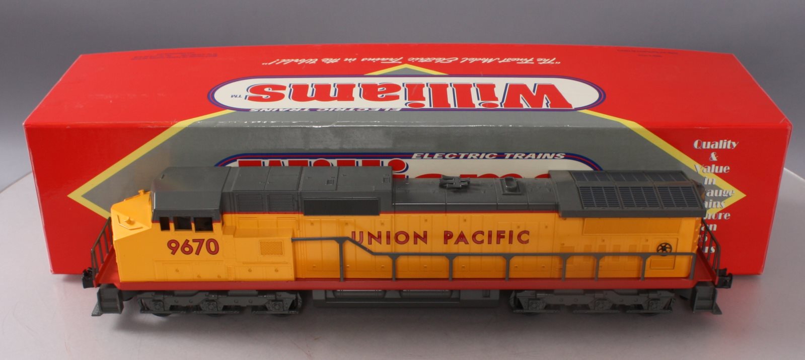 Williams DA9-05 O Gauge Union Pacific Dash 9 Powered Diesel Locomotive #9670 EX/Box