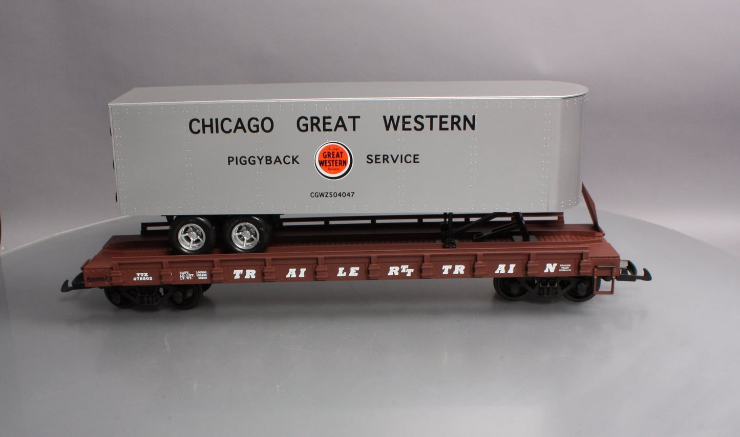 USA Trains R17023 G Chicago Great Western Piggyback Flatcar with Trailer