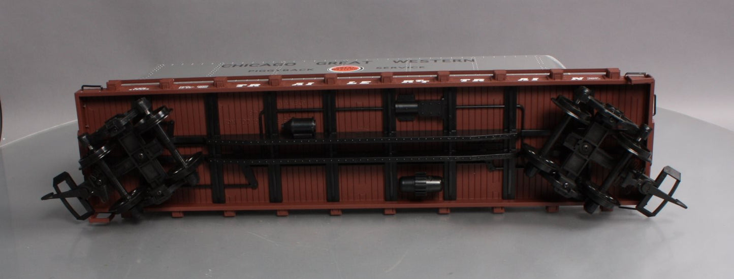 USA Trains R17023 G Chicago Great Western Piggyback Flatcar with Trailer