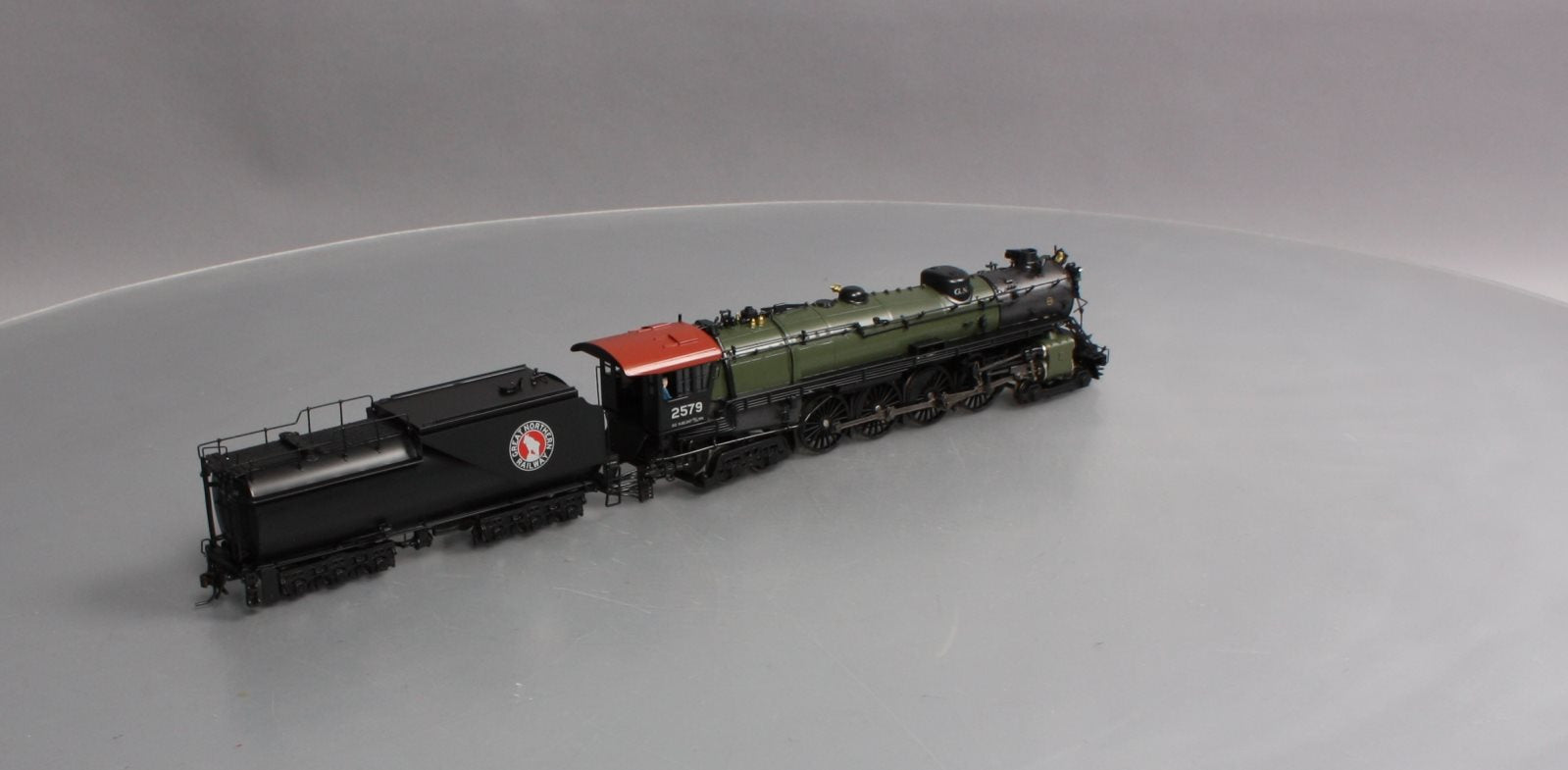 Broadway Limited 2870 HO Great Northern Class S-2 4-8-4 Open Cab #2579 LN/Box