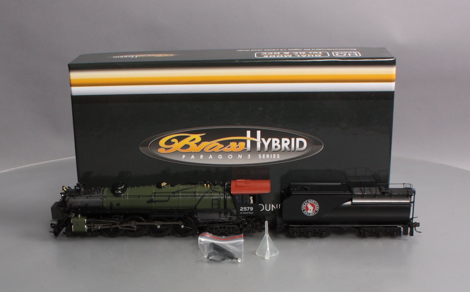 Broadway Limited 2870 HO Great Northern Class S-2 4-8-4 Open Cab #2579 LN/Box