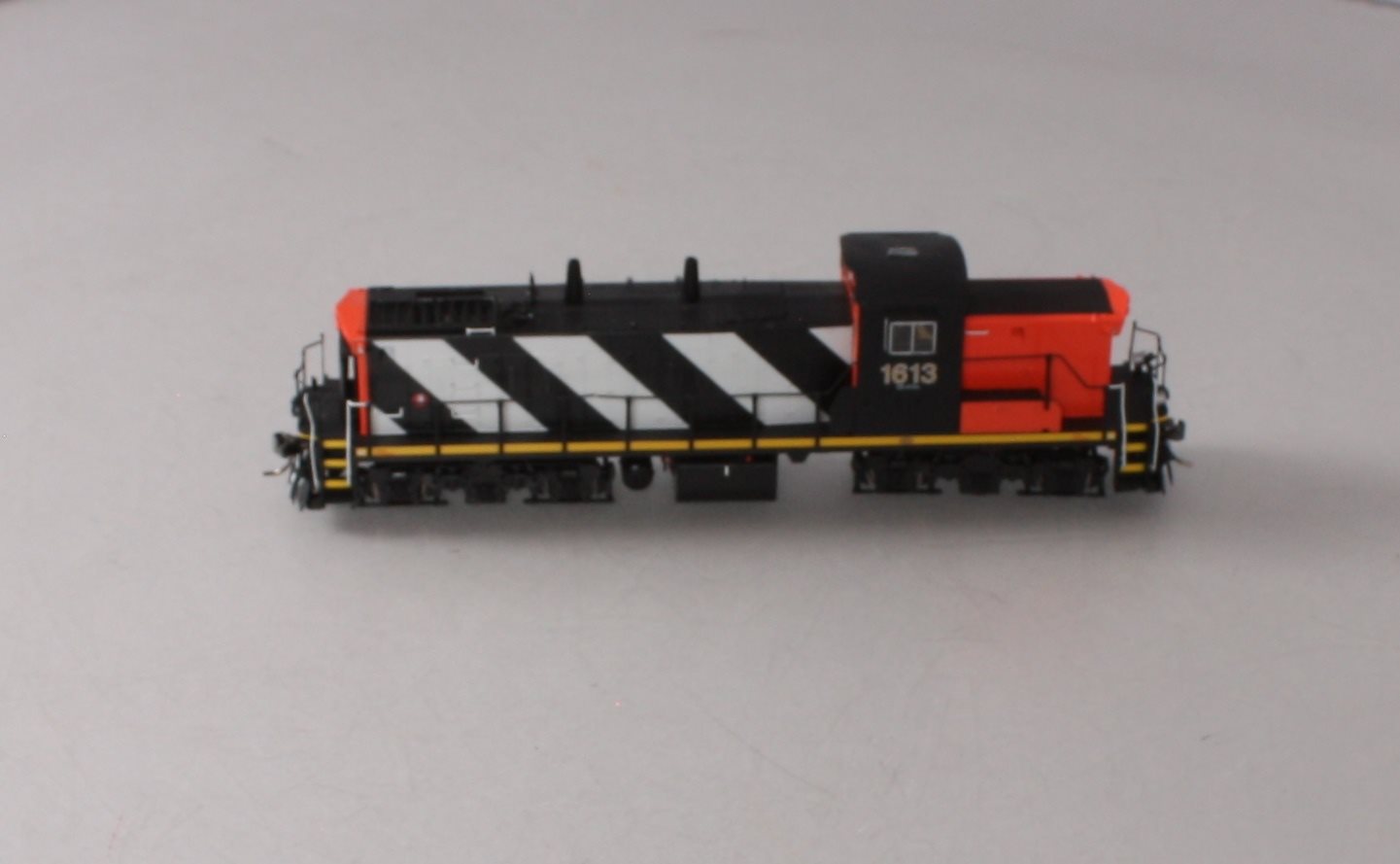 Rapido Trains 10606 HO Canadian National GMD-1A 6-Axle 1600 Diesel w/Sound #1613