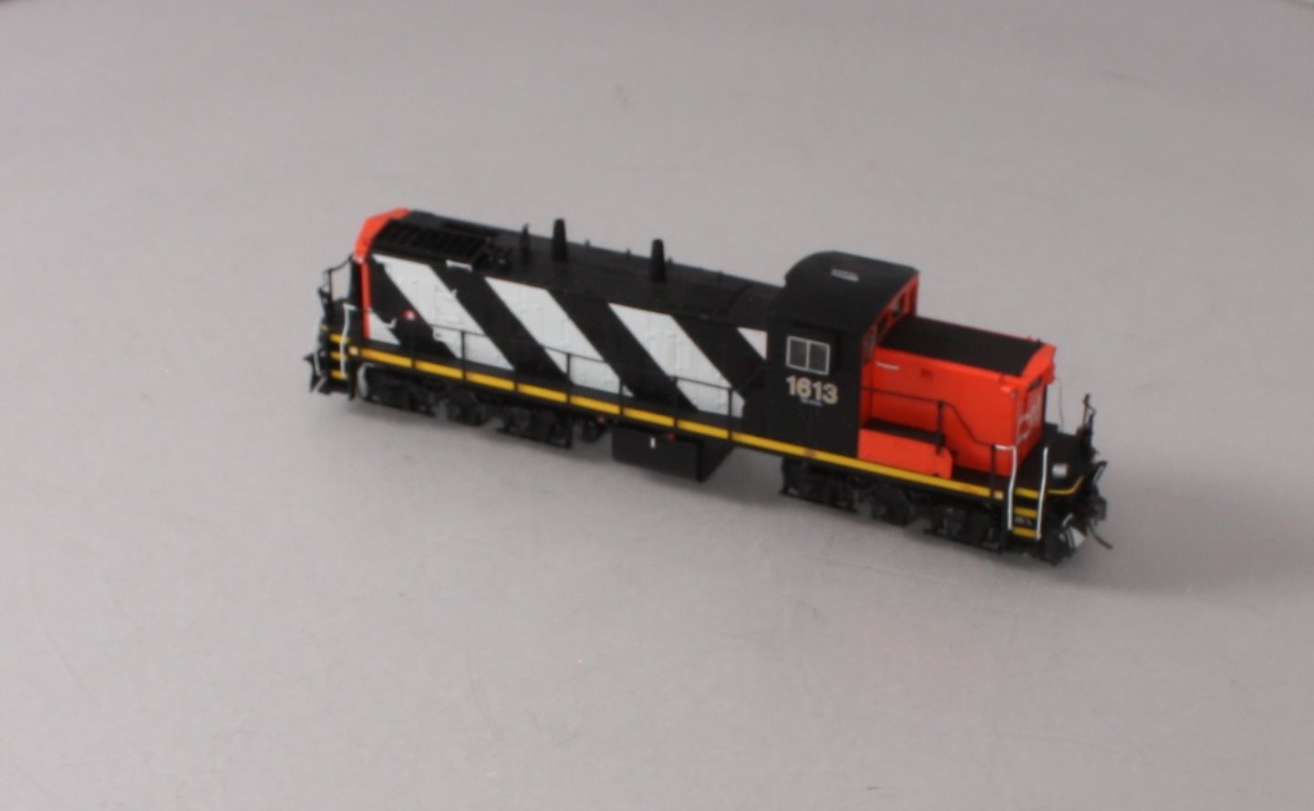 Rapido Trains 10606 HO Canadian National GMD-1A 6-Axle 1600 Diesel w/Sound #1613