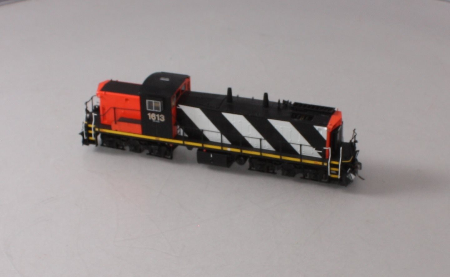 Rapido Trains 10606 HO Canadian National GMD-1A 6-Axle 1600 Diesel w/Sound #1613