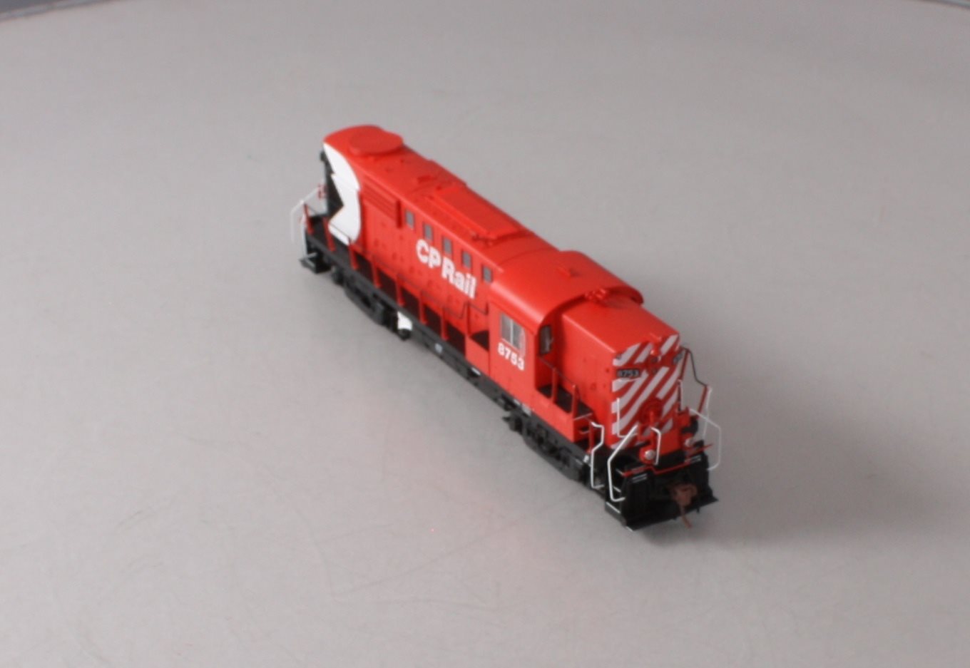 Rapido Trains 32539 HO CP Rail RS-18 Diesel Locomotive #8753