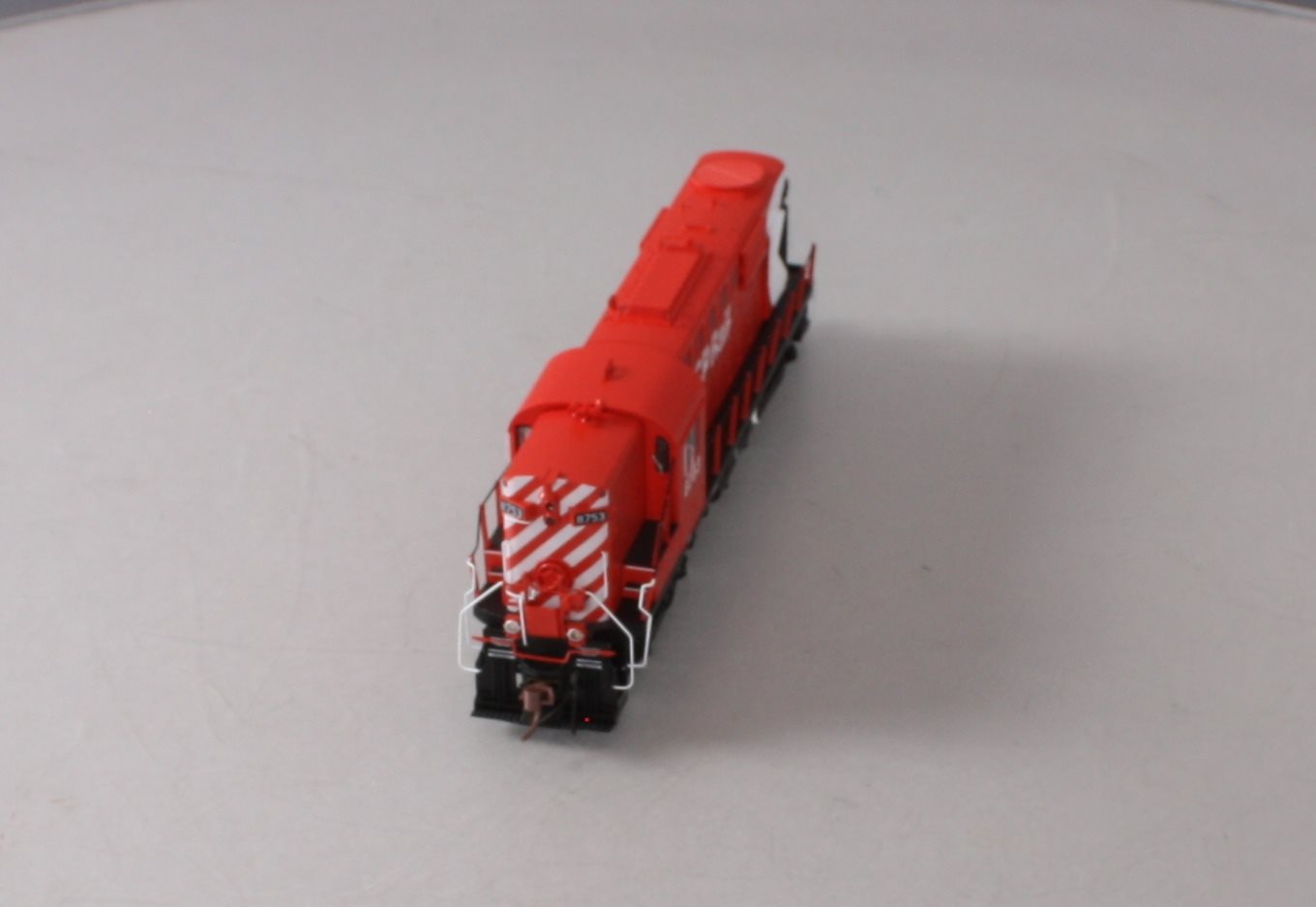 Rapido Trains 32539 HO CP Rail RS-18 Diesel Locomotive #8753