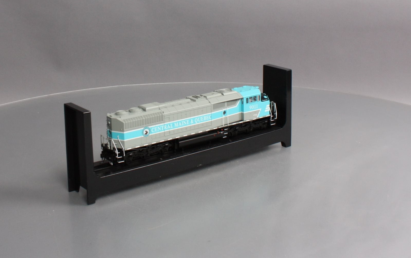 Bowser 24983 HO CM&Q SD40-2F Diesel Locomotive #9011 LN/Box