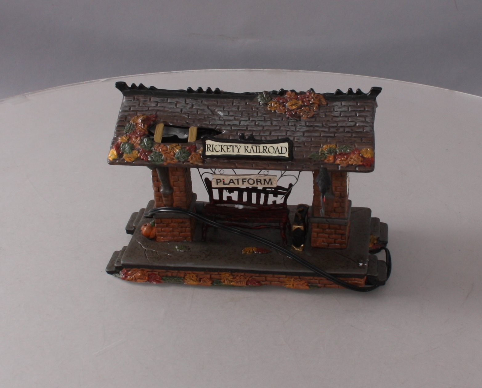 Dept 56 4022432 Halloween Village Rickety Railroad Platform LN/Box