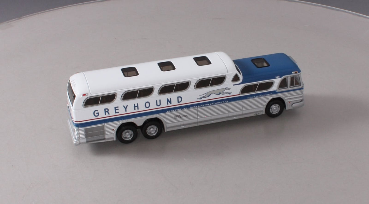 Corgi US54409 1:50 GM4501 Greyhound Scenicrusier Washington, DC
