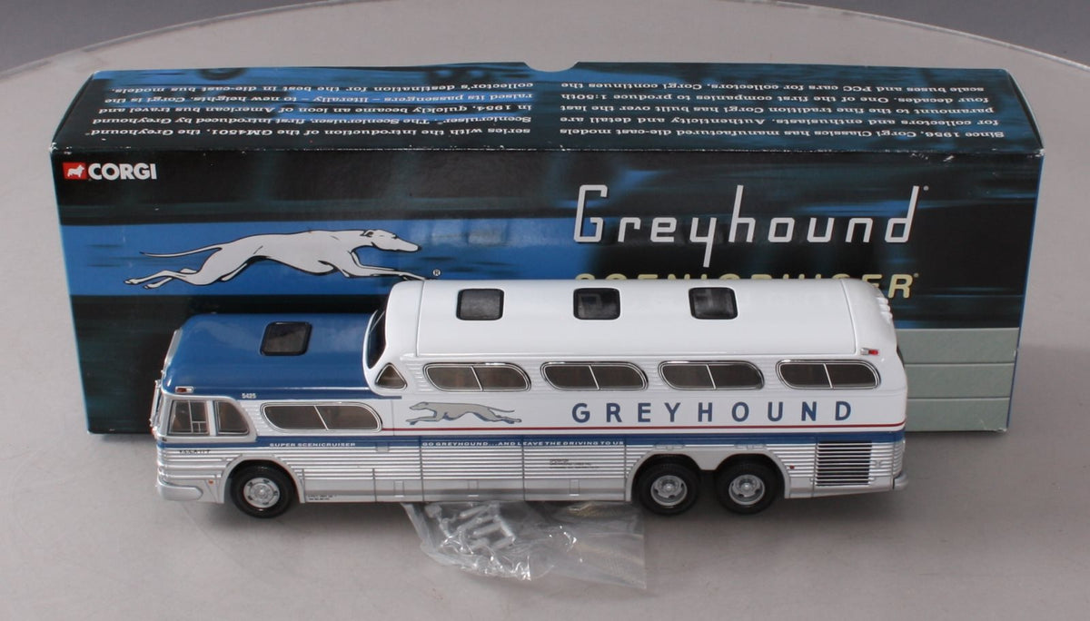 Corgi US54409 1:50 GM4501 Greyhound Scenicrusier Washington, DC