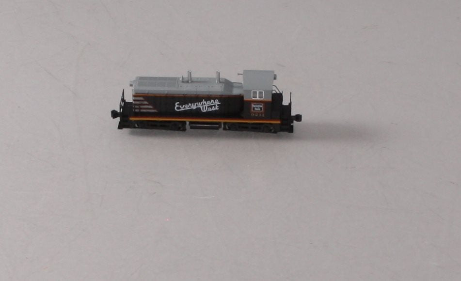 Kato 176-4368 N Chicago, Burlington & Quincy EMD NW2 Diesel Locomotive #9211