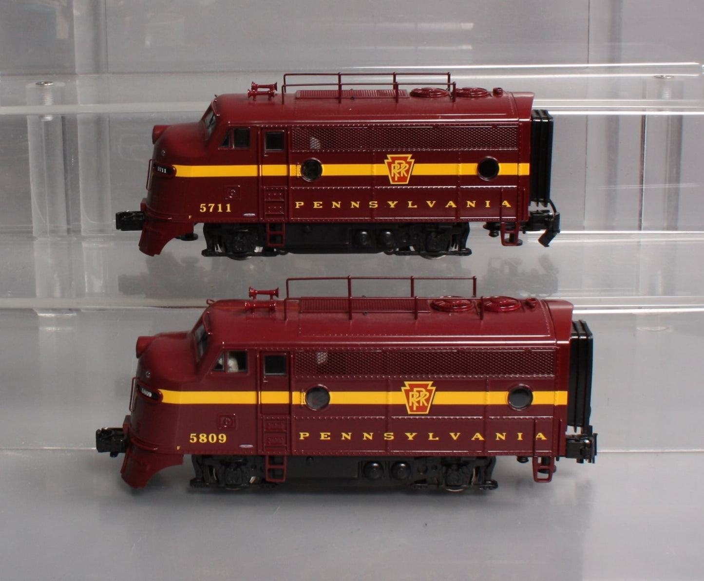 RMT 92615 O Pennsylvania Tuscan Beef F-3 A-A Diesel Locomotive Set #5711/5809 LN/Box