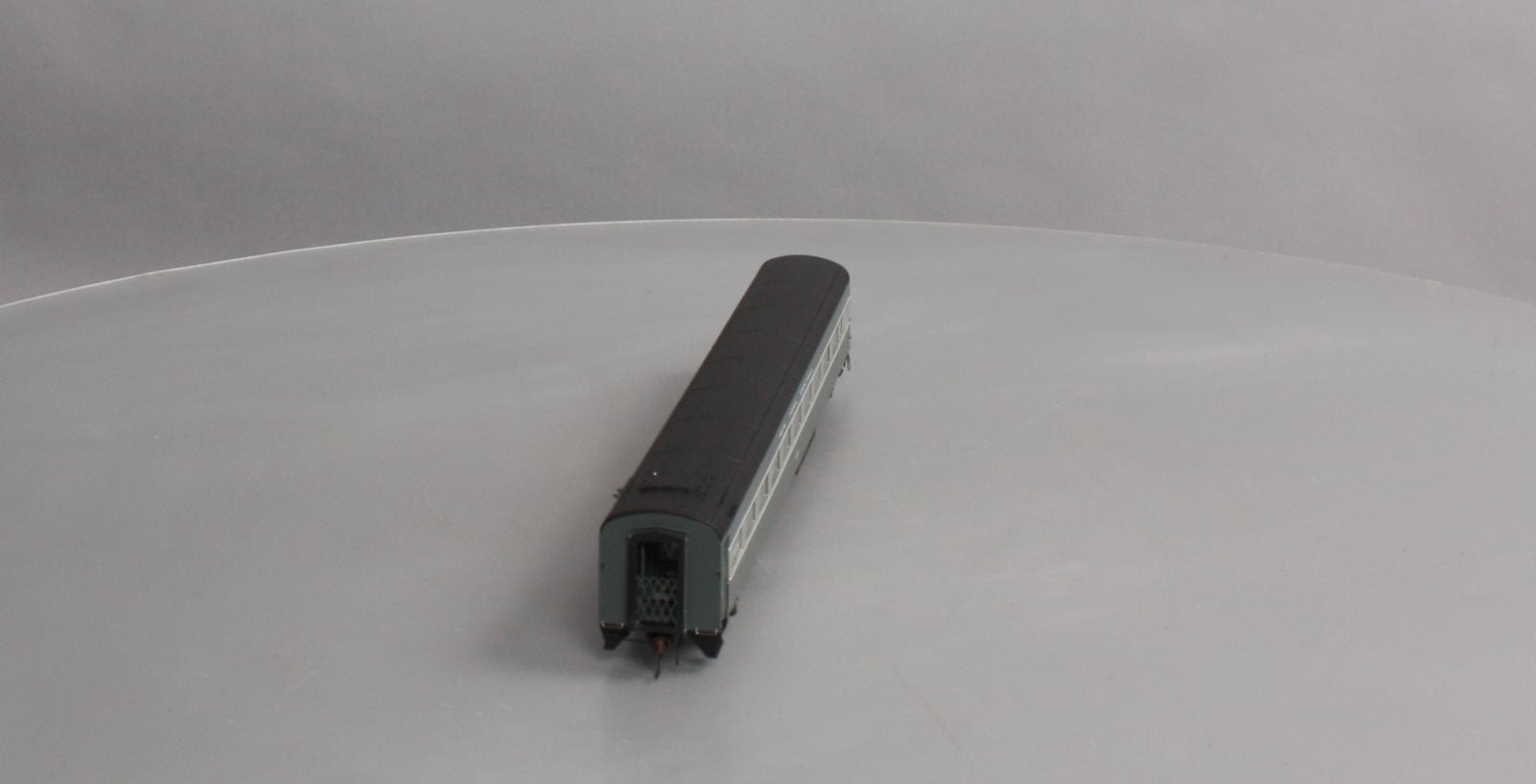 Rapido 100050 HO Scale New York Central Lightweight Coach Passenger Car #2670 NIB