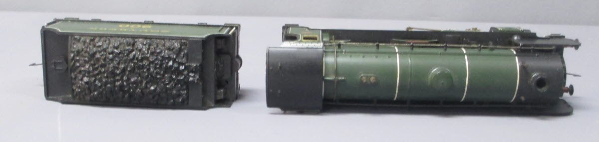 Hornby R817 OO Southern "Eton" 4-4-0 Steam Locomotive #900 EX