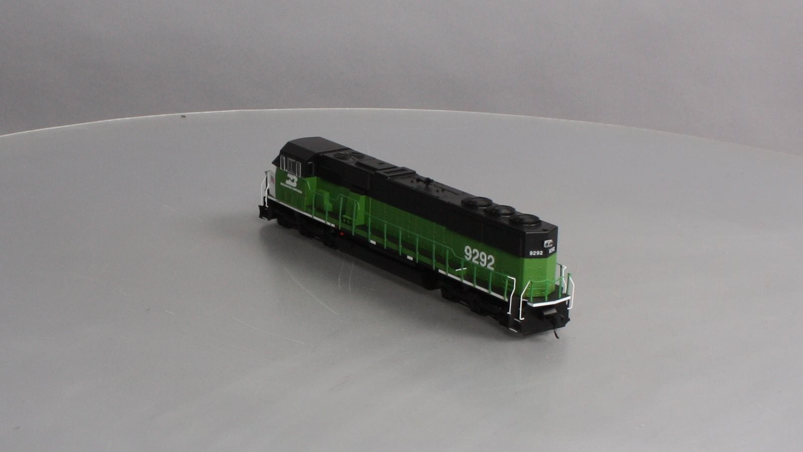 Walthers 910-9714 HO EMD SD60M Diesel Locomotive #9292