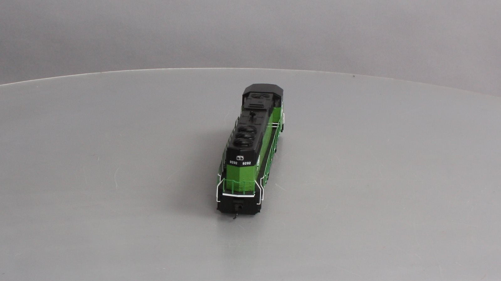 Walthers 910-9714 HO EMD SD60M Diesel Locomotive #9292