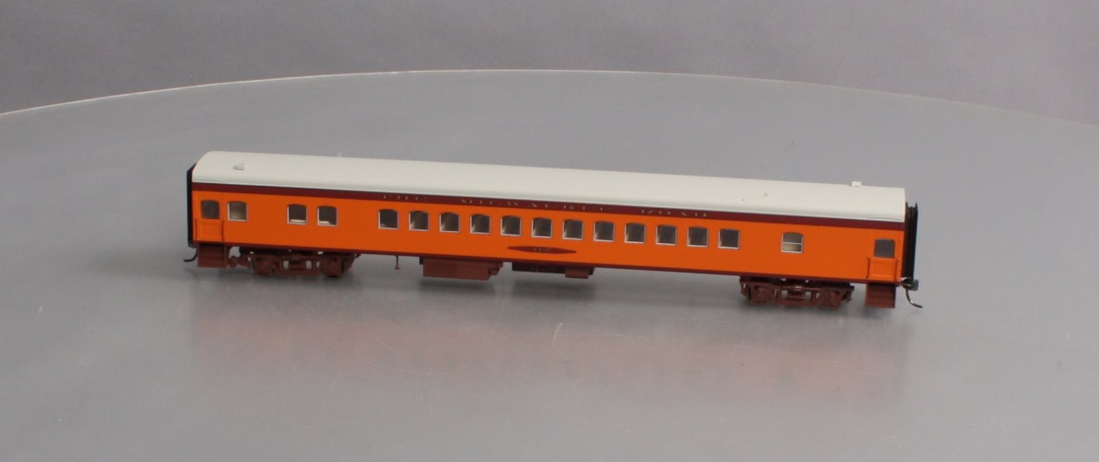 Fox Valley Models 10032 HO Scale Milwaukee Hiawatha Passenger Coach #4437 LN