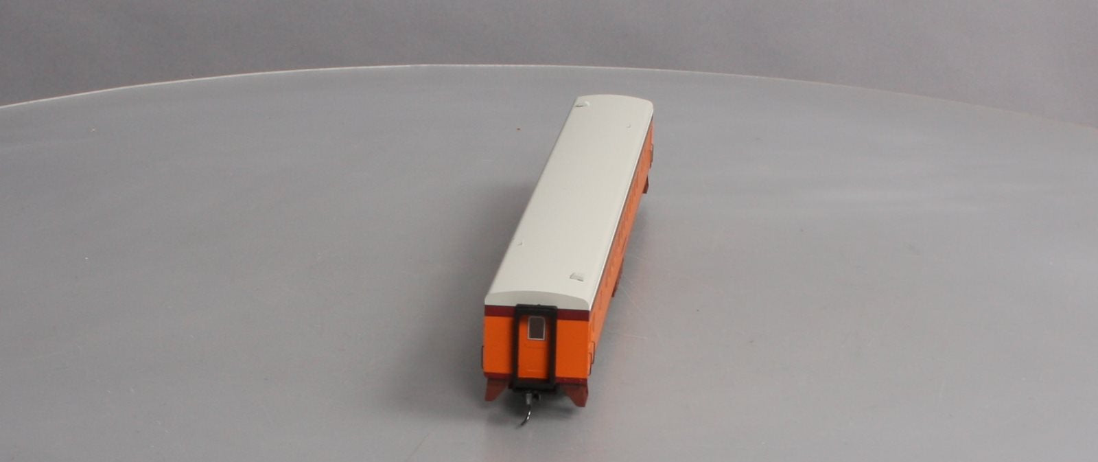 Fox Valley Models 10032 HO Scale Milwaukee Hiawatha Passenger Coach #4437 LN