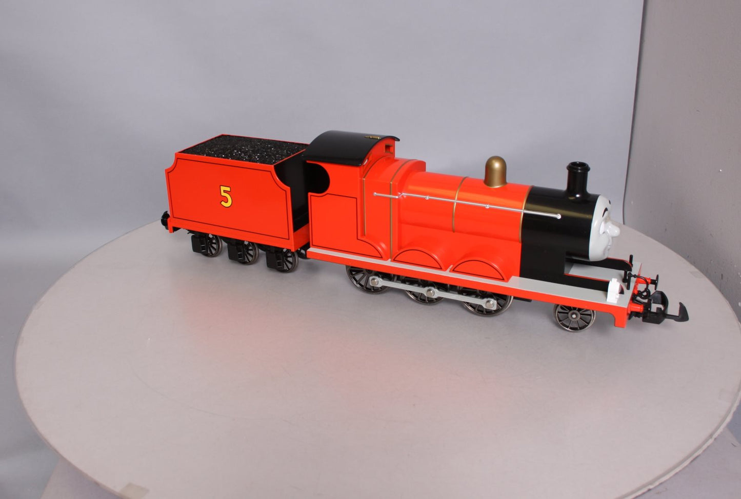 Bachmann 91403 G Scale Thomas & Friends James The Red Engine