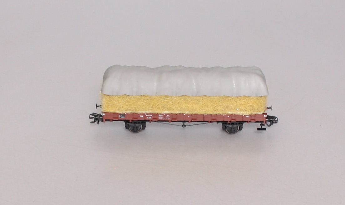 Marklin 46365 HO Scale DB Stake Car with Load of Straw & Loading Gauge LN/Box