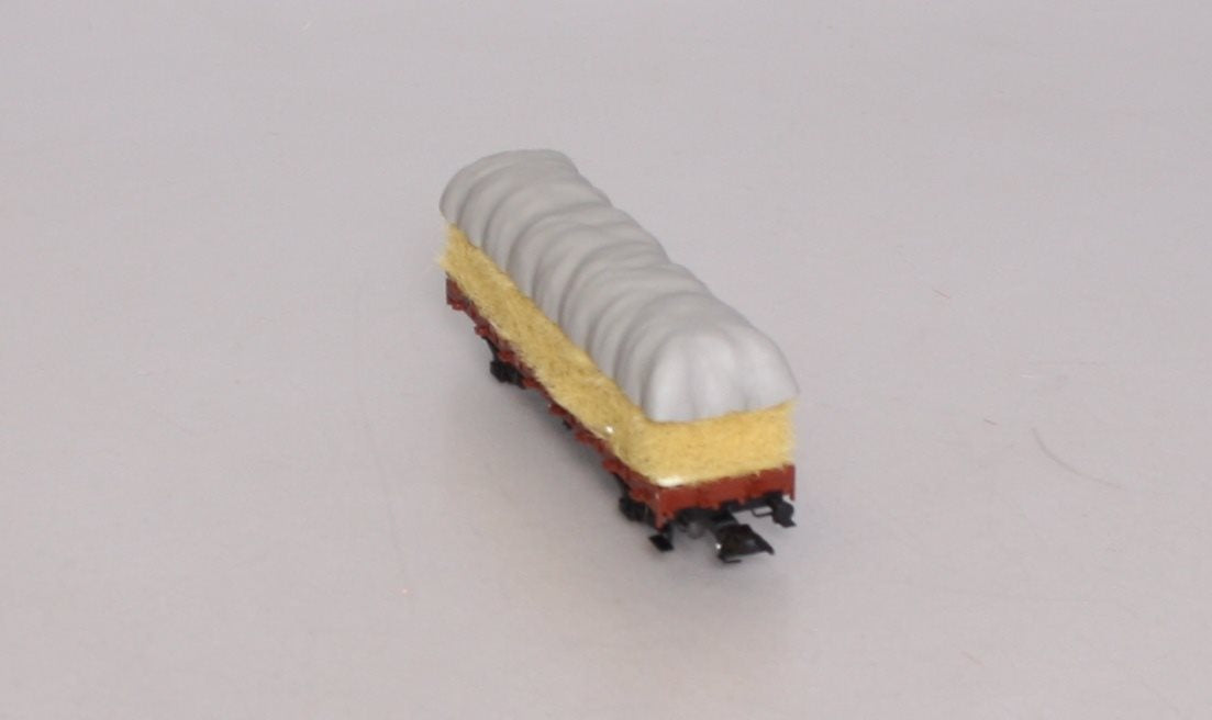Marklin 46365 HO Scale DB Stake Car with Load of Straw & Loading Gauge LN/Box