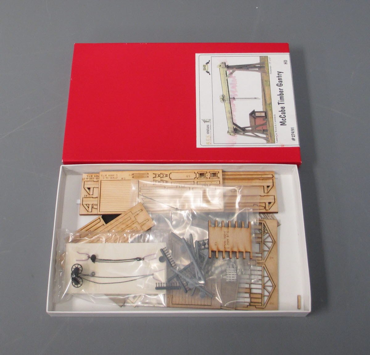 B.T.S. 27491 HO McCabe Timber Gantry Kit
