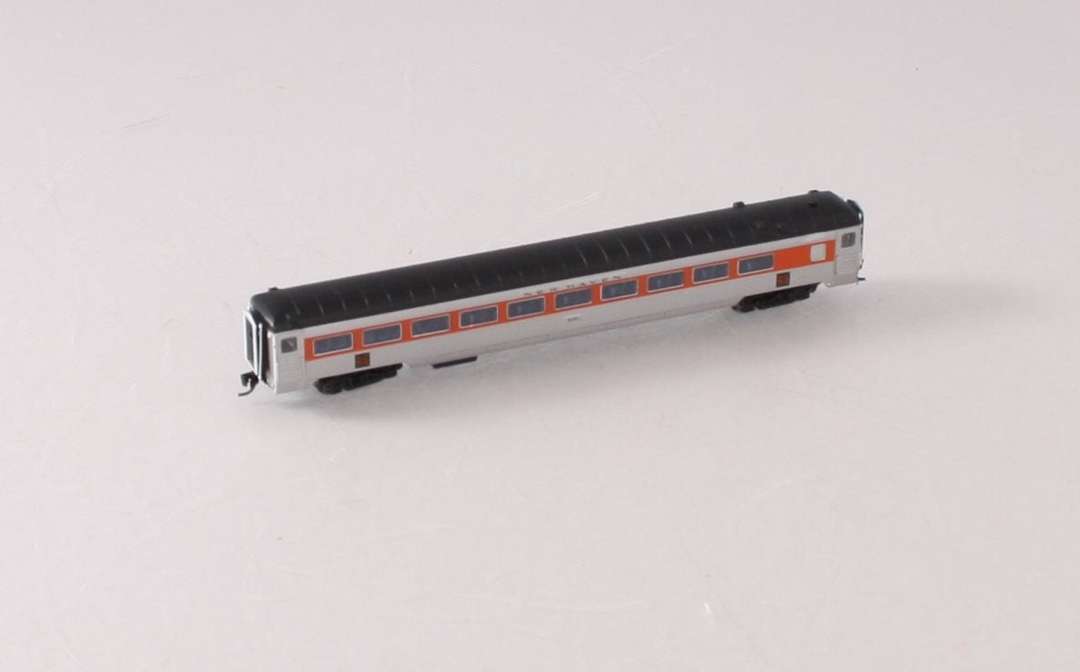 Rapido Trains 517012 N New Haven McGinnis Scheme 8600-Series Coaches #8681