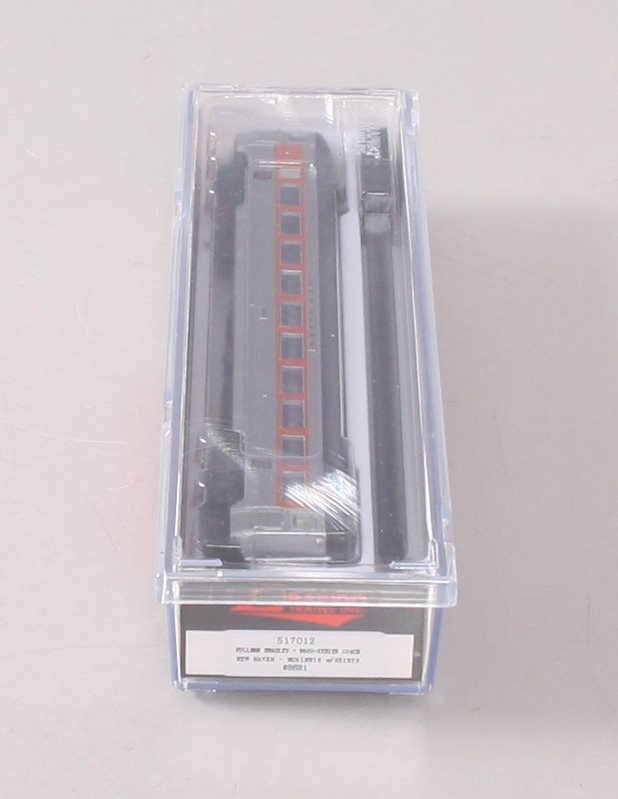 Rapido Trains 517012 N New Haven McGinnis Scheme 8600-Series Coaches #8681